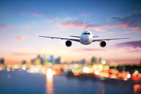 United Airlines расширяет использование SAF на три новых аэропорта в США