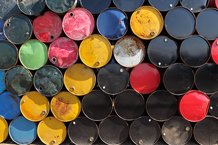 Прогноз EIA: Рост добычи в США и снижение мировых цен на нефть к 2026 году