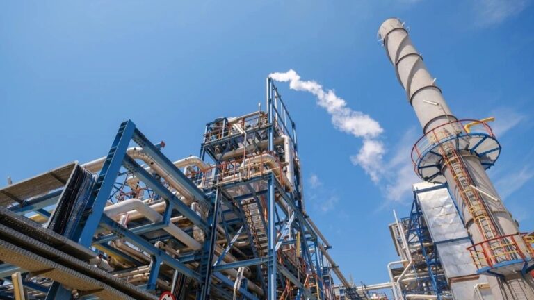 Румынские НПЗ &laquo;Петромидия&raquo; и &laquo;Вега&raquo; остановят для планового ремонта